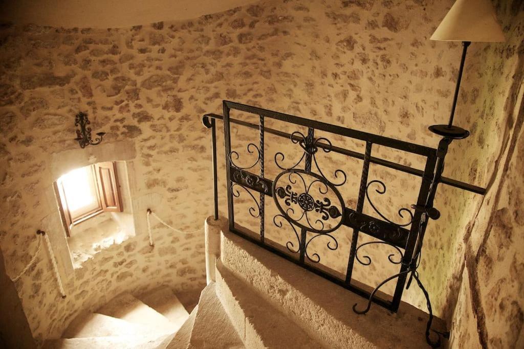 Bed and Breakfast 14Th Century Priory In Pressigny Pressigny  Exterior foto